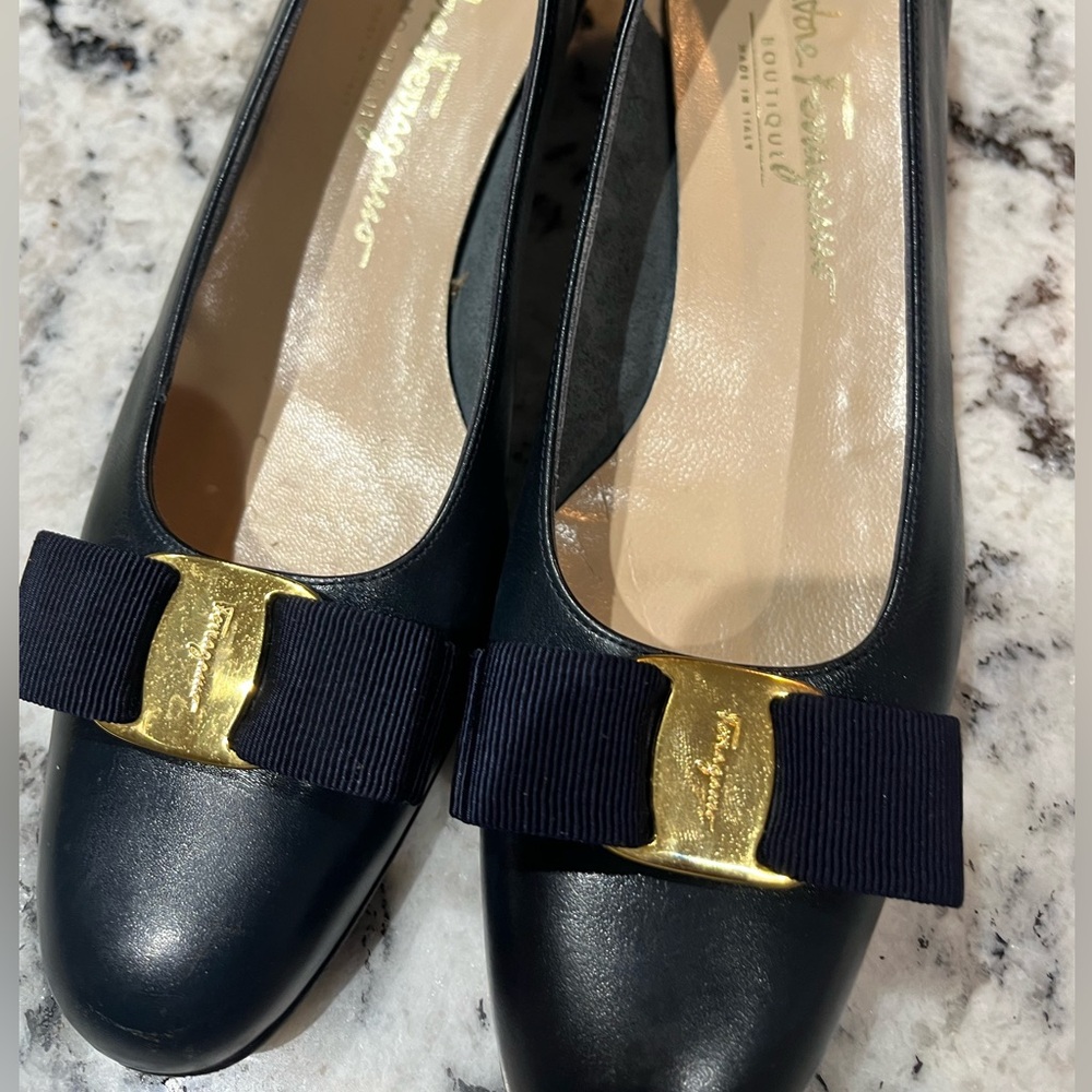 Navy Blue Salvatore Ferragamo Leather Pumps - Picture 4 of 11